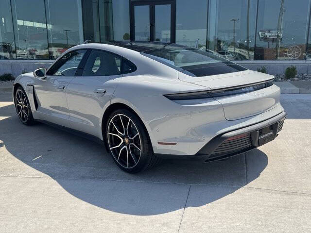 2025 Porsche Taycan 4