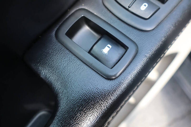 2012 Chrysler Town and Country Limited