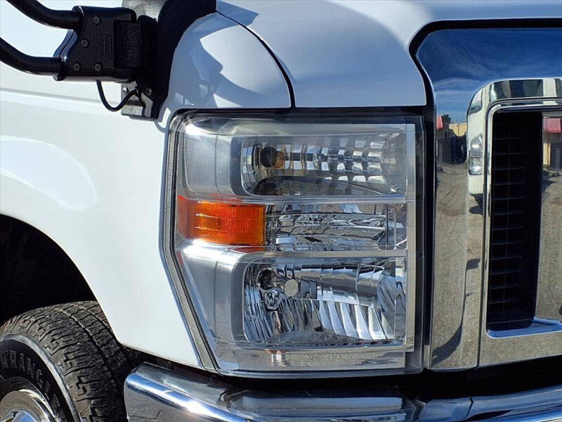 2018 Ford E-Series E-450 SD