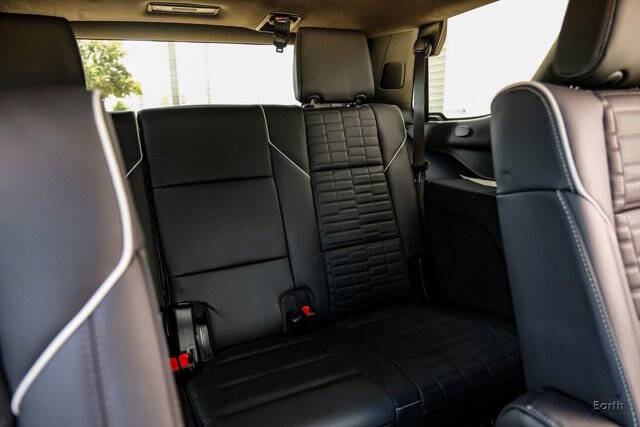 2025 Cadillac Escalade-V