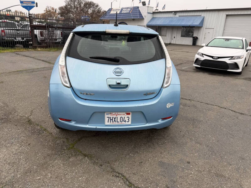 2015 Nissan LEAF S