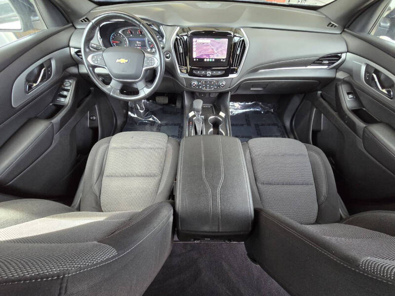 2022 Chevrolet Traverse LT Cloth