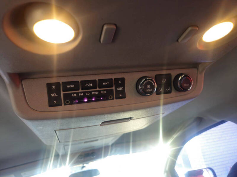 2011 Nissan Armada SV