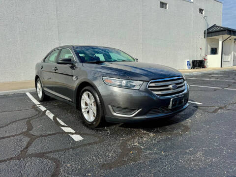 2015 Ford Taurus SE