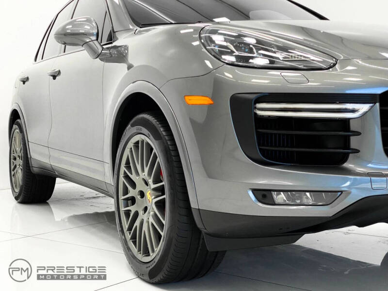 2017 Porsche Cayenne Turbo