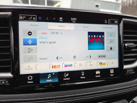 2026 Chrysler Pacifica Select