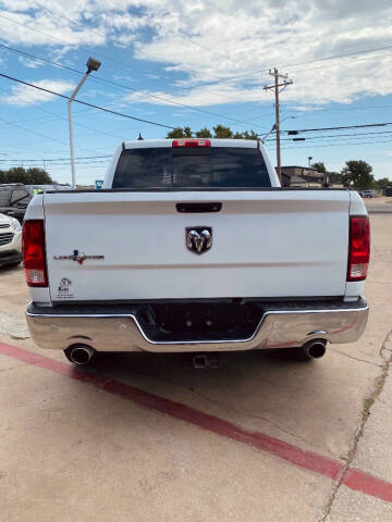 2016 RAM 1500 SLT