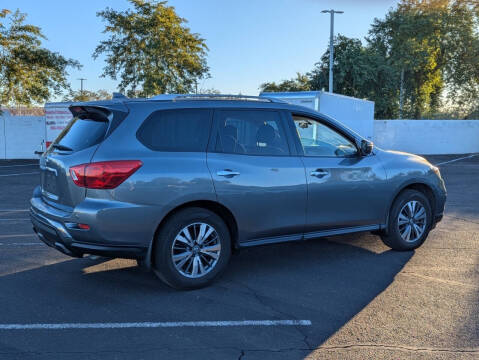 2020 Nissan Pathfinder S