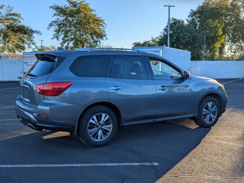 2020 Nissan Pathfinder S