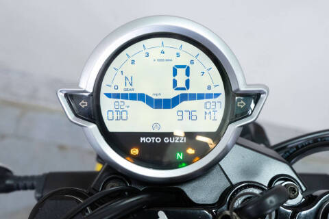 2023 Moto Guzzi V7 Special