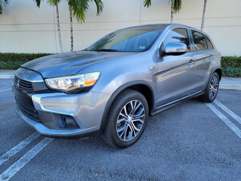 2017 Mitsubishi Outlander Sport ES's photo