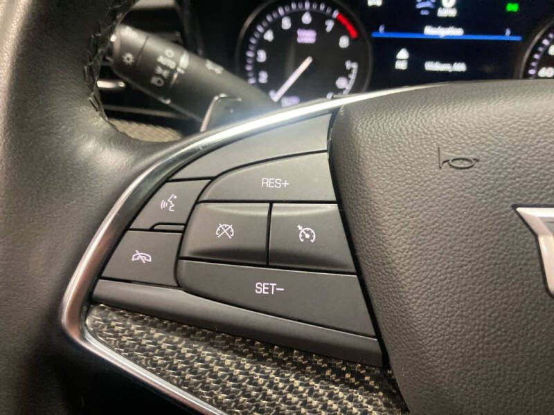 2023 Cadillac XT5 Sport