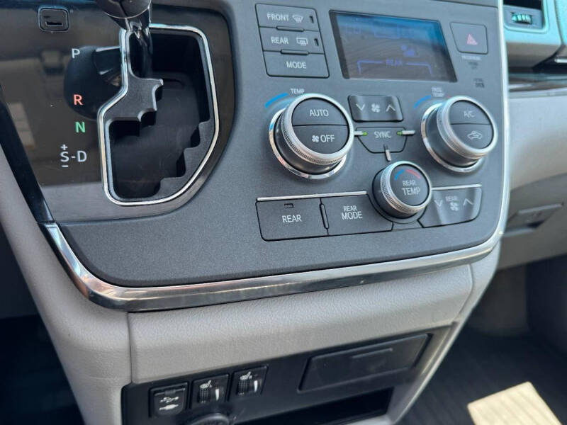 2017 Toyota Sienna