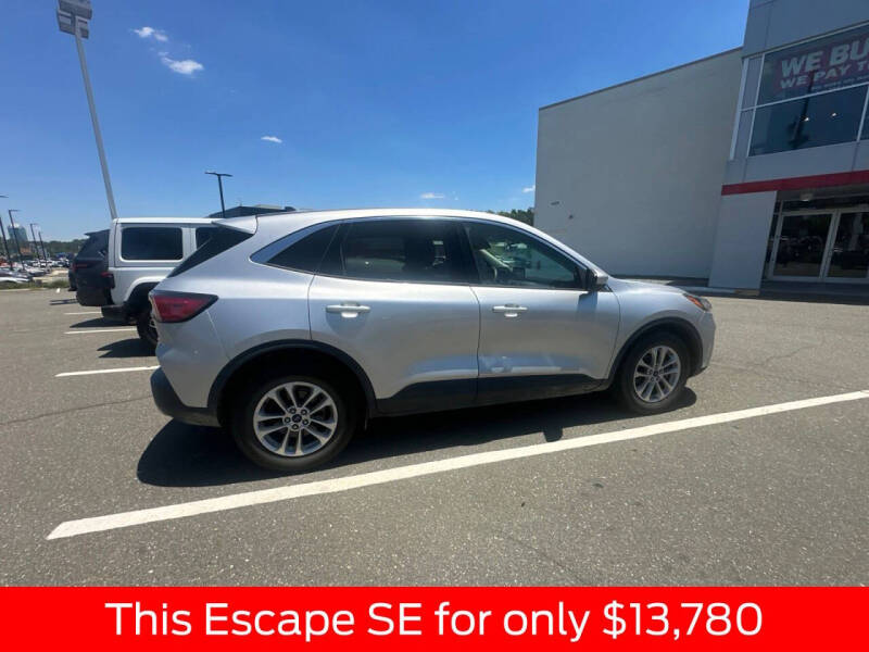 2020 Ford Escape SE