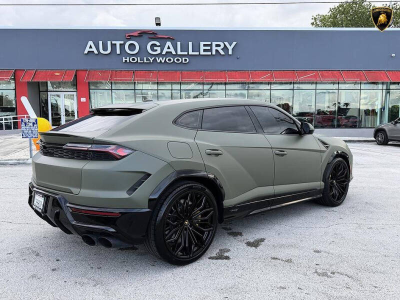 2025 Lamborghini Urus SE