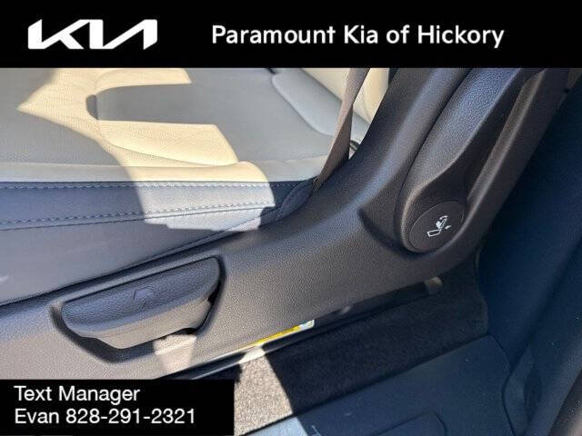 2025 Kia Carnival EX