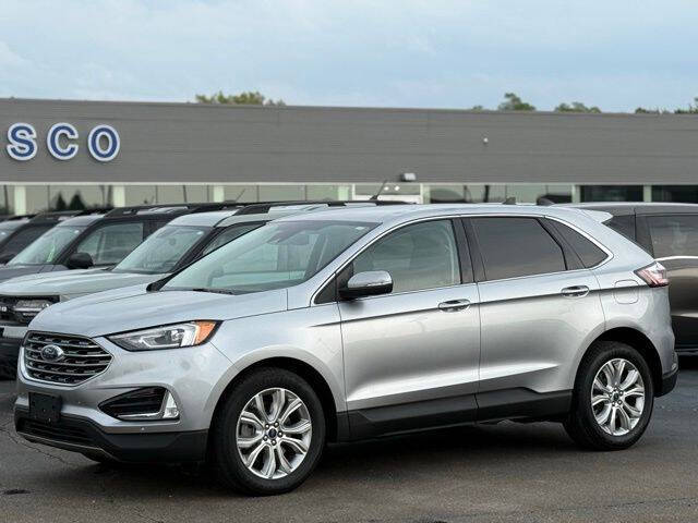 2022 Ford Edge Titanium