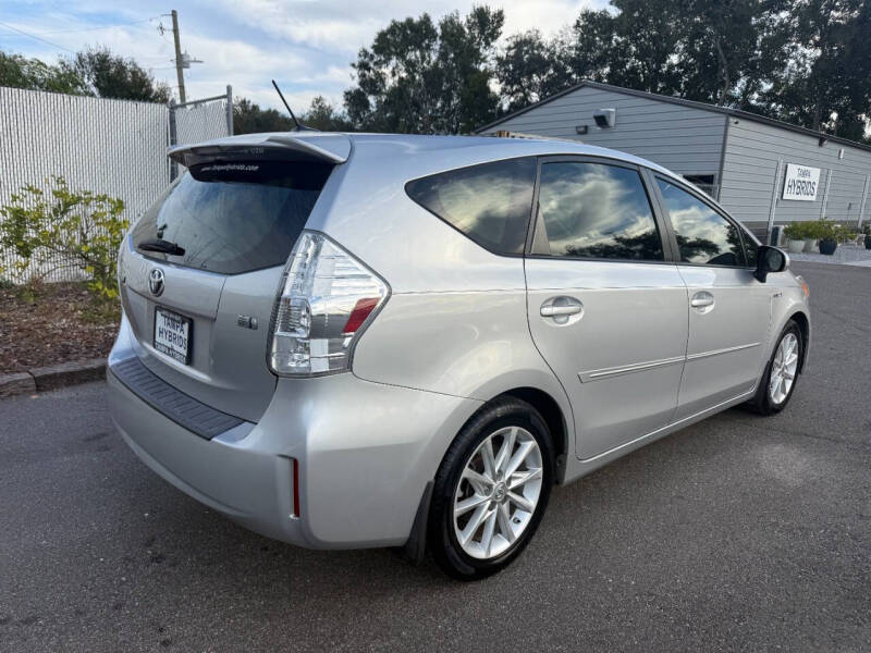 2013 Toyota Prius v Five