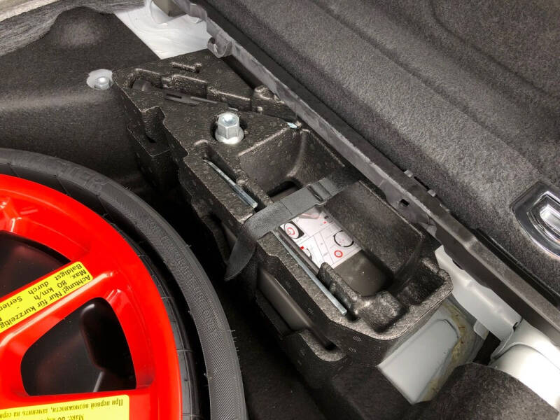 2013 Porsche Cayenne GTS