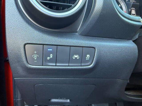 2020 Hyundai Kona SEL Plus