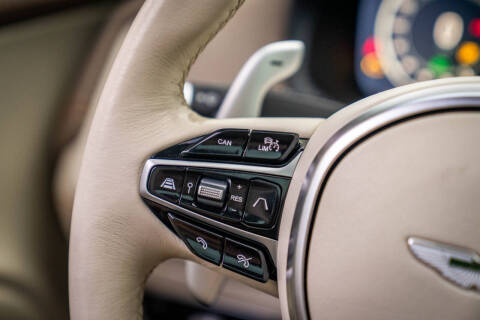 2021 Aston Martin DBX