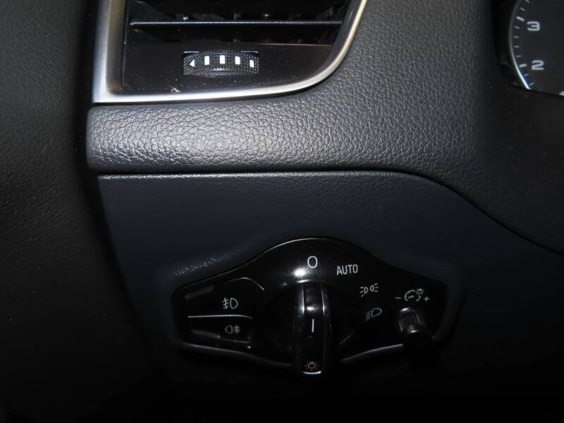 2011 Audi Q5 2.0T quattro Premium