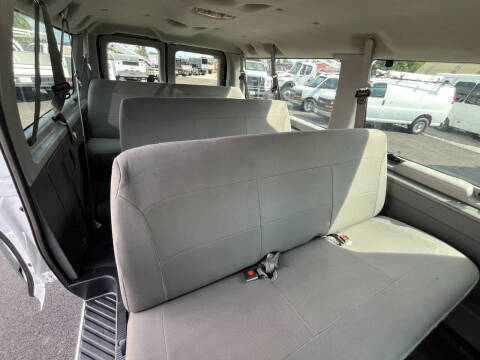 2006 Ford E-Series E-350 SD XLT
