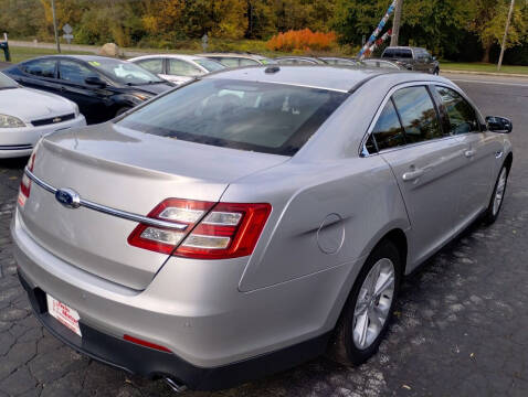 2016 Ford Taurus SEL