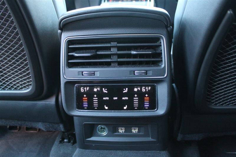 2020 Audi Q8 quattro Prestige 55 TFSI