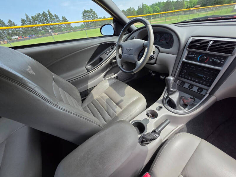 2004 Ford Mustang GT Deluxe
