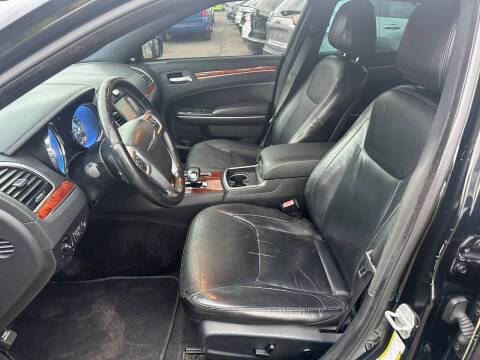 2012 Chrysler 300 Limited