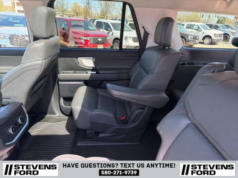 2025 Ford Expedition MAX Active