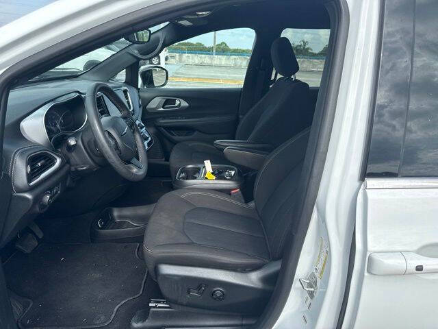 2024 Chrysler Pacifica Touring