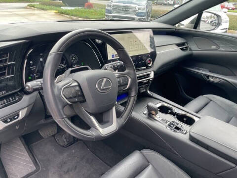 2025 Lexus RX 450h+ Luxury