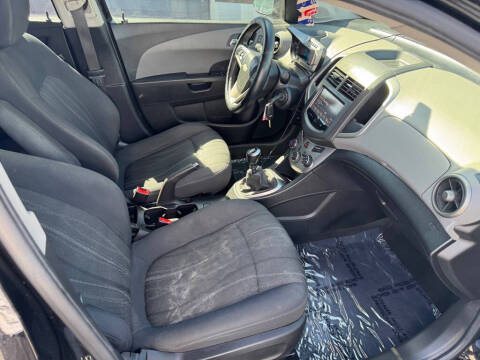 2016 Chevrolet Sonic LT Manual