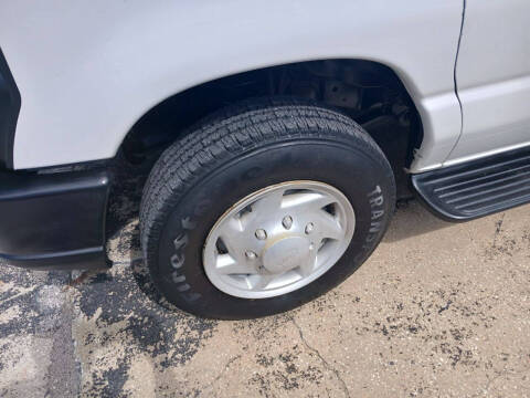 2011 Ford E-Series E-350 SD XL