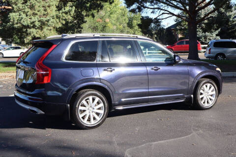 2016 Volvo XC90 T6 Momentum