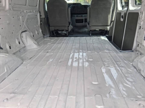 2013 Ford E-Series E-350 SD