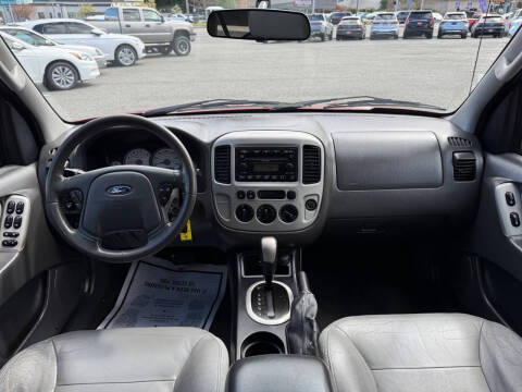 2005 Ford Escape XLT