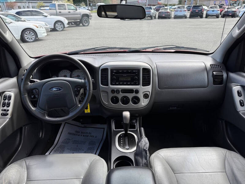 2005 Ford Escape XLT