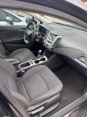 2017 Chevrolet Cruze LS Auto