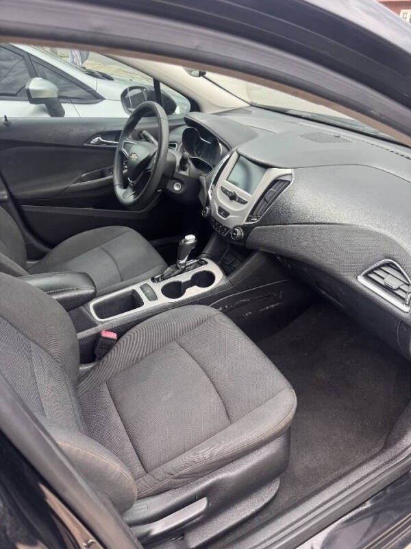 2017 Chevrolet Cruze LS Auto
