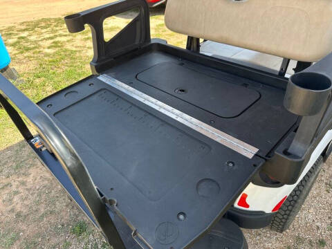 2018 E-Z-GO Valor