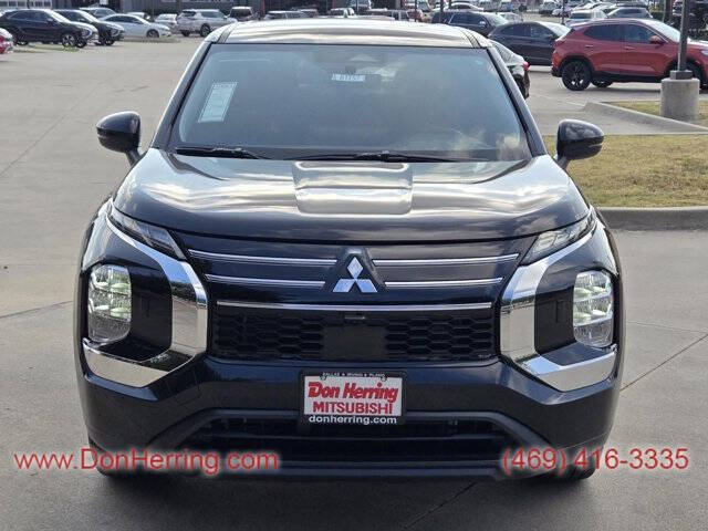 2025 Mitsubishi Outlander ES