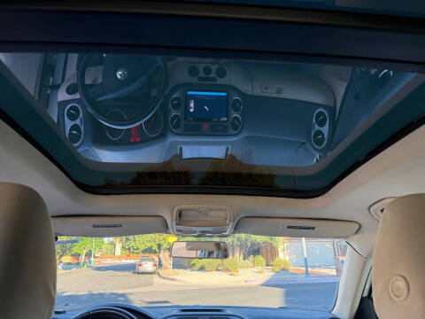 2009 Volkswagen Tiguan S