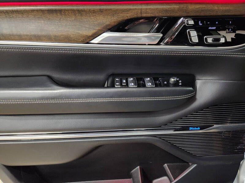 2022 Jeep Grand Wagoneer Series II