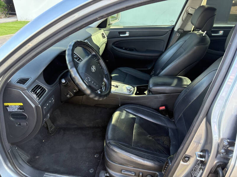 2014 Hyundai Genesis 5.0L R-Spec