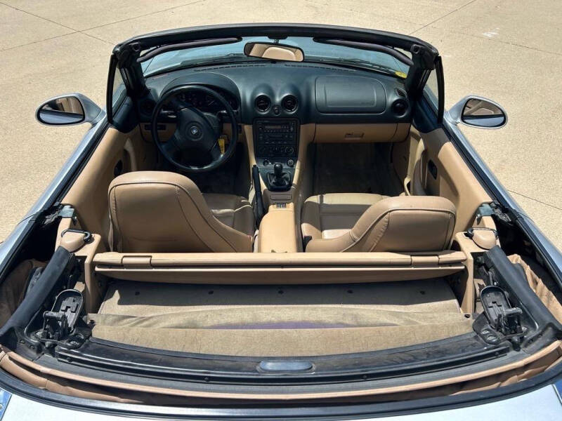 2000 Mazda MX-5 Miata