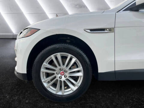 2017 Jaguar F-PACE 35t Prestige