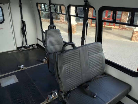 2017 Ford E-Series E-450 SD